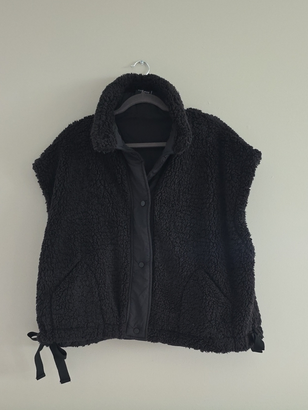 Mion Muse Black Sherpa Button-Front Vest Jacket